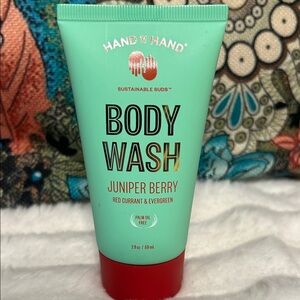 Hand in Hand Juniper Berry Body Wash 2 oz
